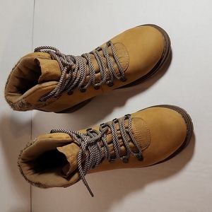 TIME AND TRU Winter Boots Medium Brown Lace Up Winter Boots Size 8